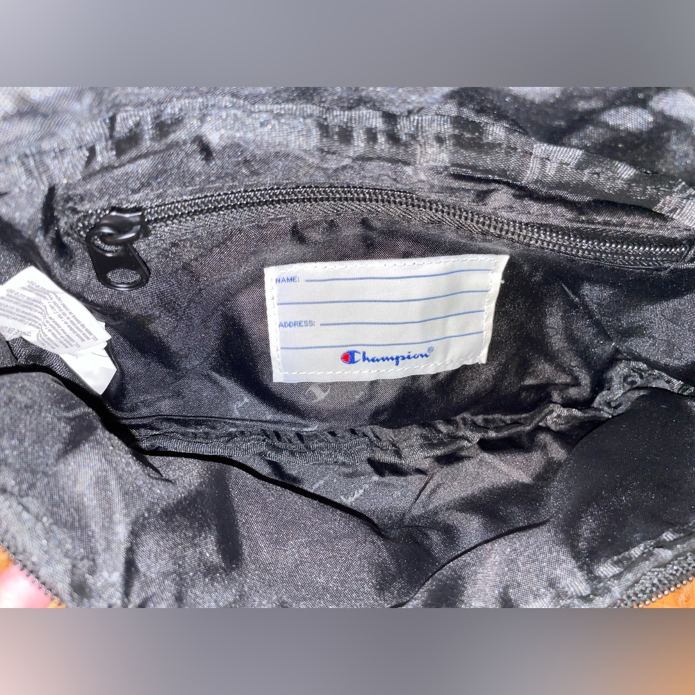 ⭐️ 2/$15 SALE ⭐️ Champion Sling Bag - Picture 3 of 3